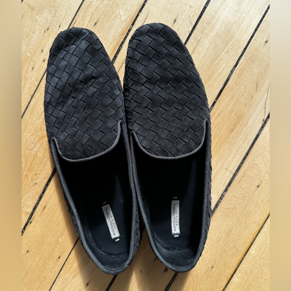 Bottega Veneta black suede woven flats size 37